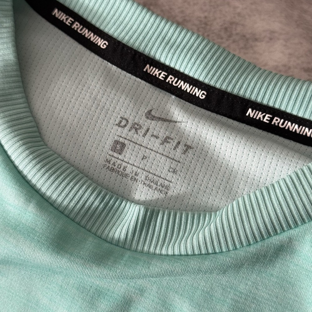 Nike Running DriFit Aqua Womens Performance Long Sleeve Top Thumbholes Stretch S - Picture 5 of 7